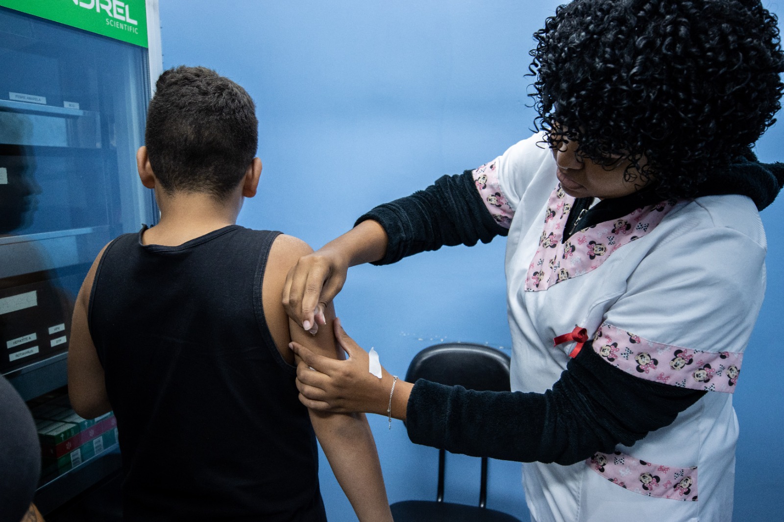 Escolas de Itaquá recebem vacinação contra dengue nesta terça-feira (27)