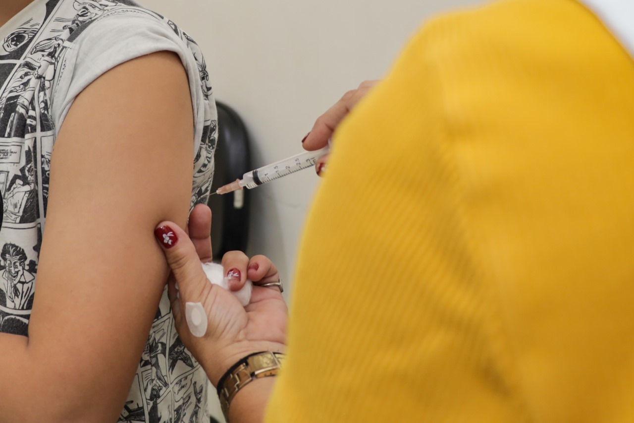 Arujá começa a vacinar crianças e adolescentes de até 14 anos contra a dengue