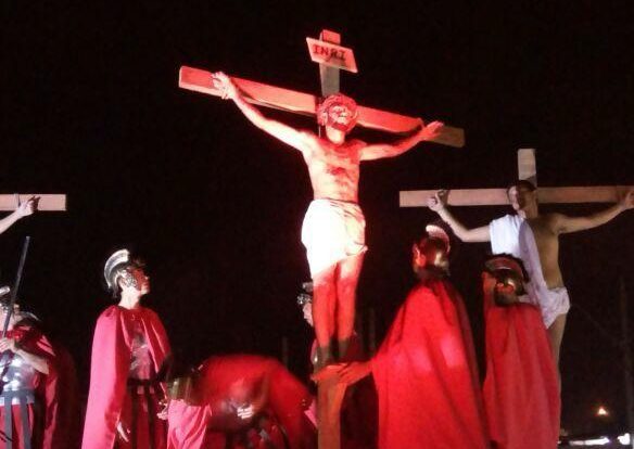 Igreja São Pedro Apóstolo, de Mogi, recebe encenação da Paixão de Cristo