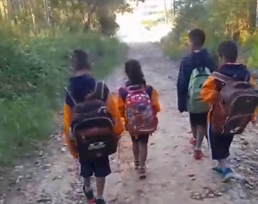 Prefeitura de Mogi concede transporte escolar para alunos de Taiaçupeba