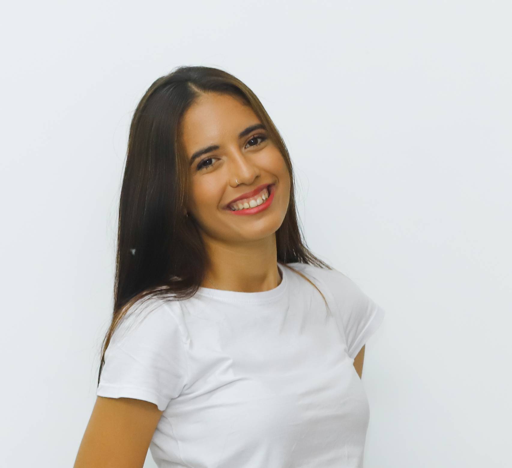 Leticia Mayume, 19 anos, quer ser Miss Akimatsuri e conhecer o mundo