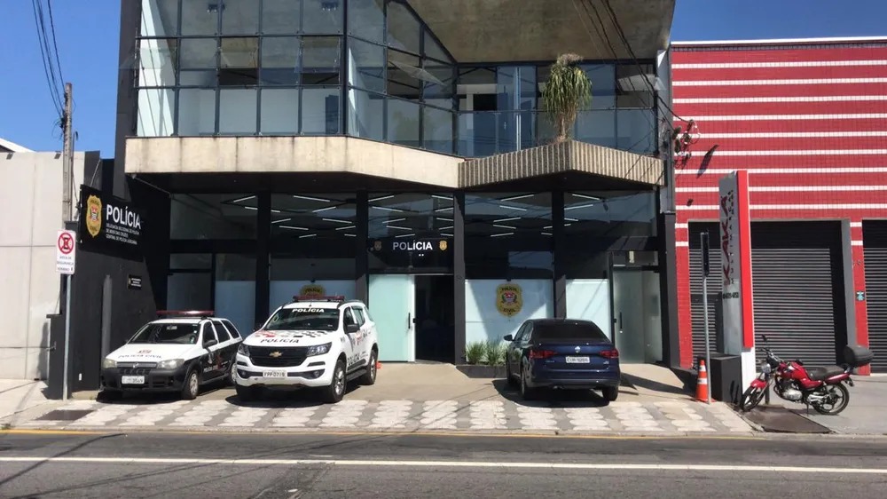 Homem tenta roubar casa de padre em Mogi, se esconde debaixo de armário e acaba preso