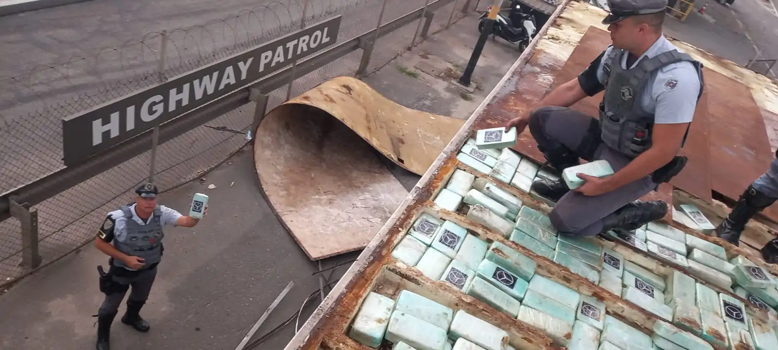 Polícia apreende caminhão com R$ 120 milhões em drogas, em Guarulhos