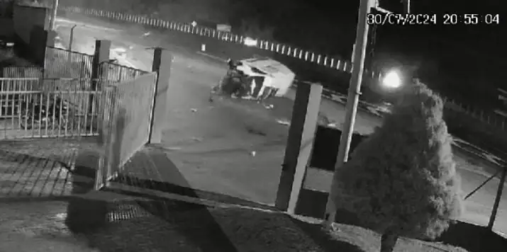 VÍDEO! Motorista de ambulância morre após capotar na Mogi-Dutra