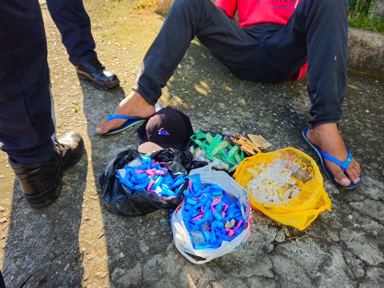 Operação resulta na prisão de dois homens e mais de 3 mil porções de droga em Itaquá