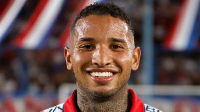 Izquierdo, zagueiro do Nacional-URU, morre após passar mal durante partida da Libertadores