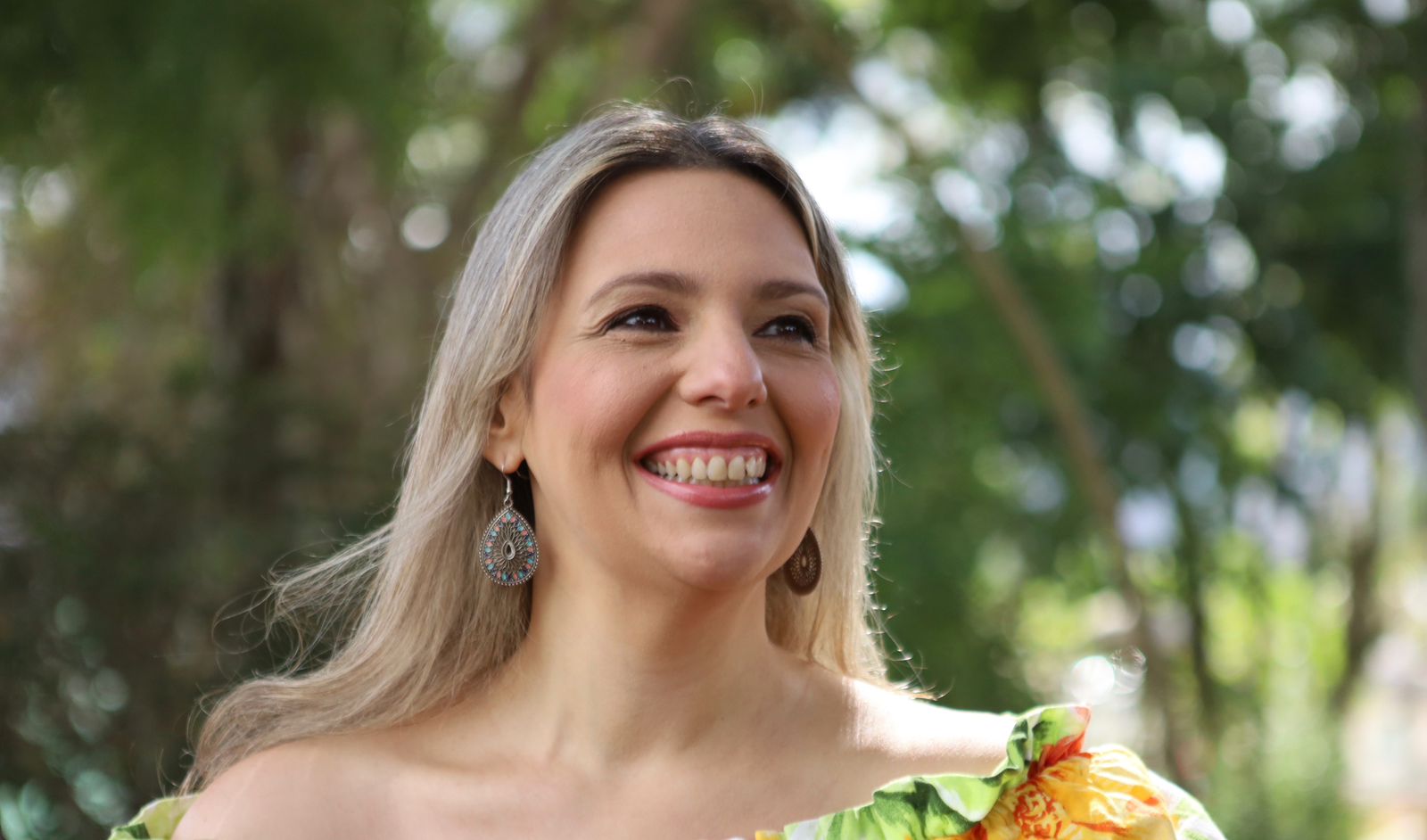 Cantora mogiana lança videoclipe 'Parafuso' no dia 8 de setembro