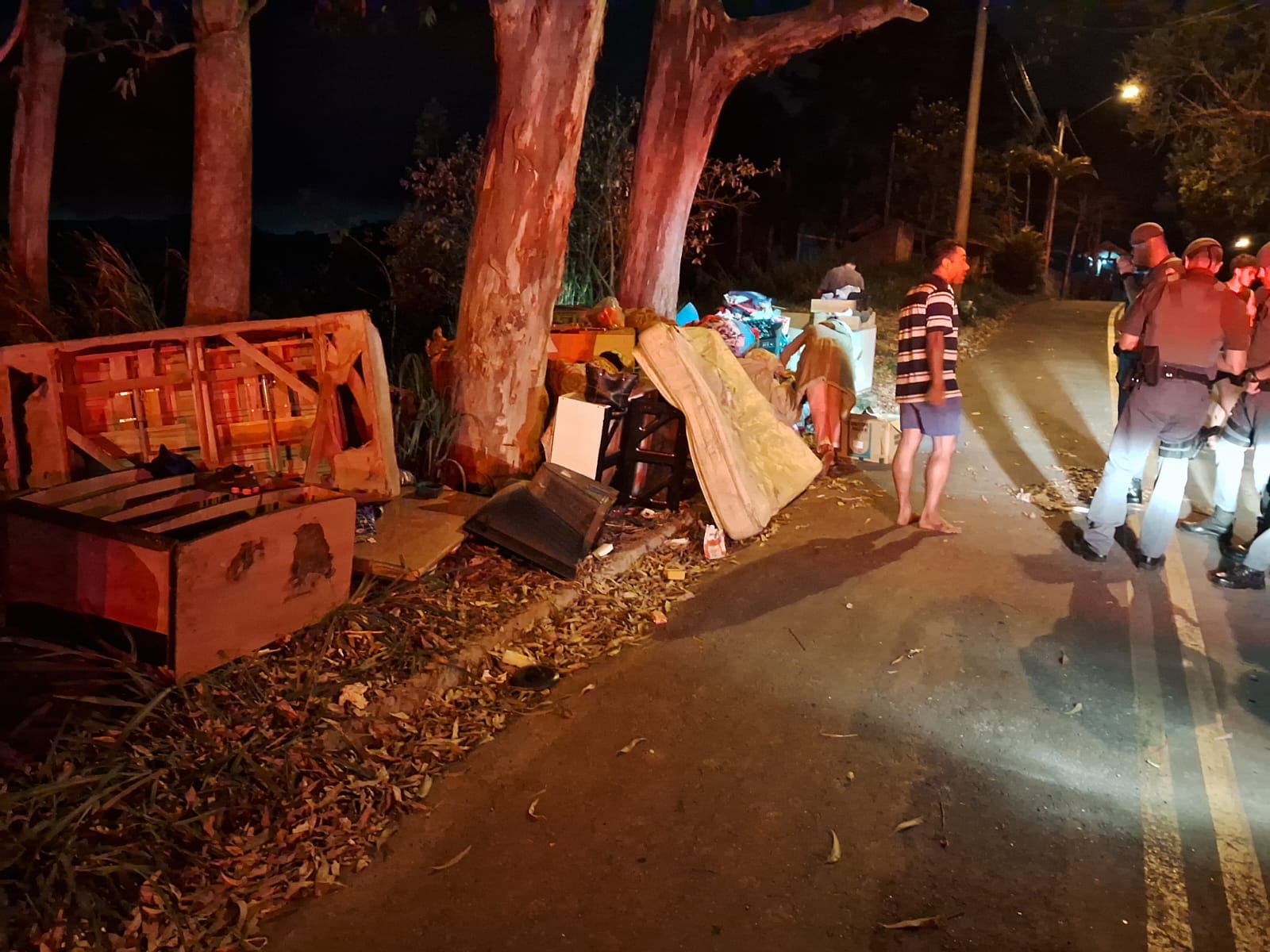Locador é acusado de invadir casa alugada e agredir inquilino, em Santa Isabel 
