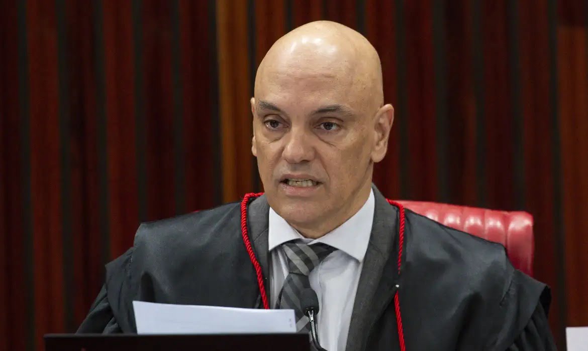 Moraes rejeita recurso do X contra bloqueio de perfis de influenciador