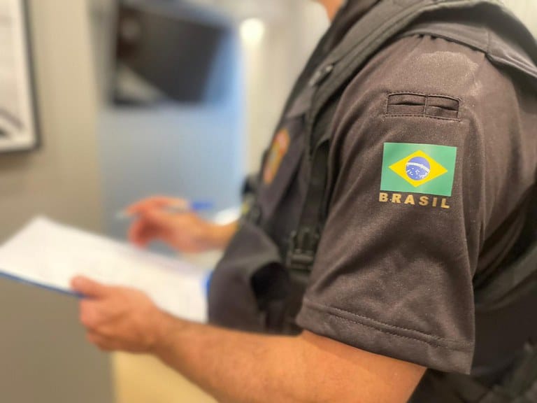 PF e MP realizam operação contra corrupção policial e jogos ilegais em Mogi e São Paulo