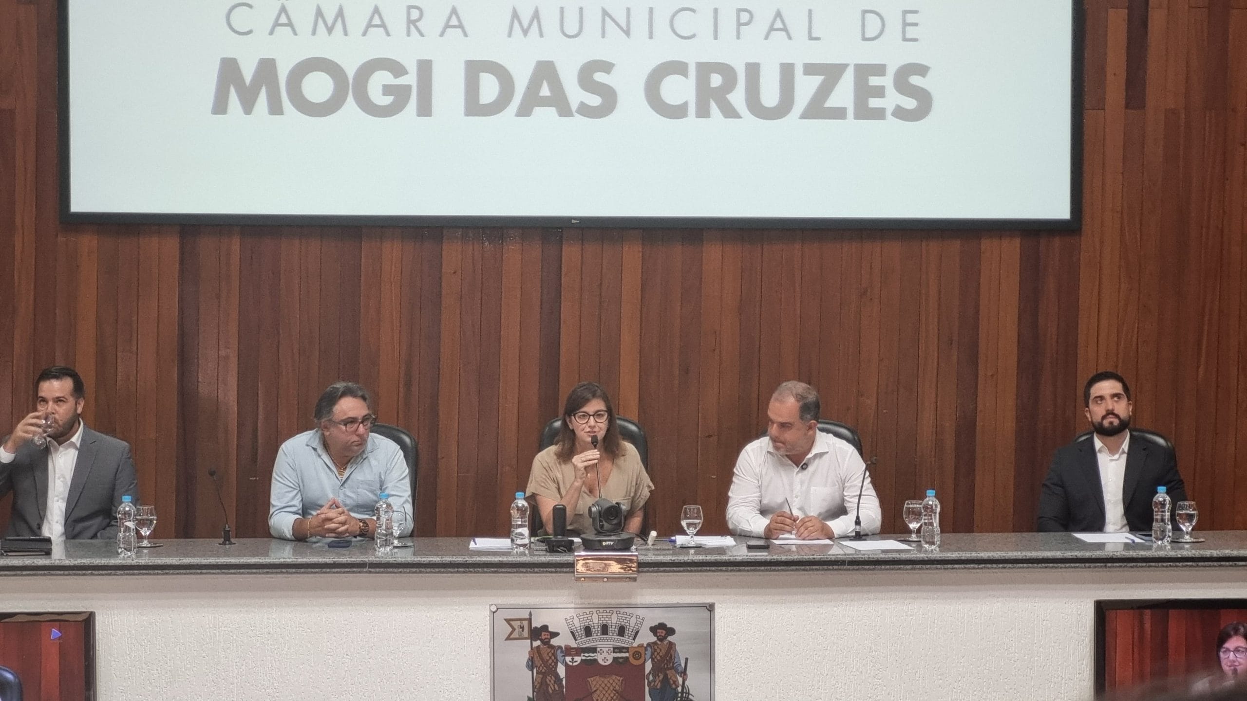 Equipe de Mara Bertaiolli vai à Justiça para ter acesso a dados da Prefeitura de Mogi