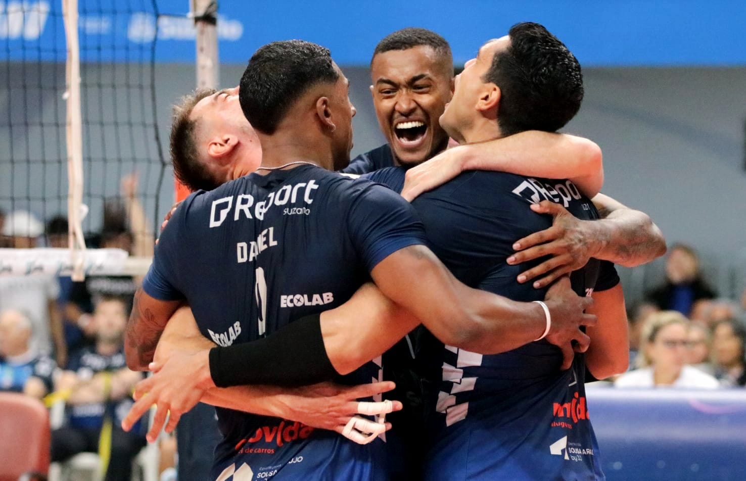 Suzano Vôlei protagoniza virada e vence Joinville na abertura do 2° turno da Superliga