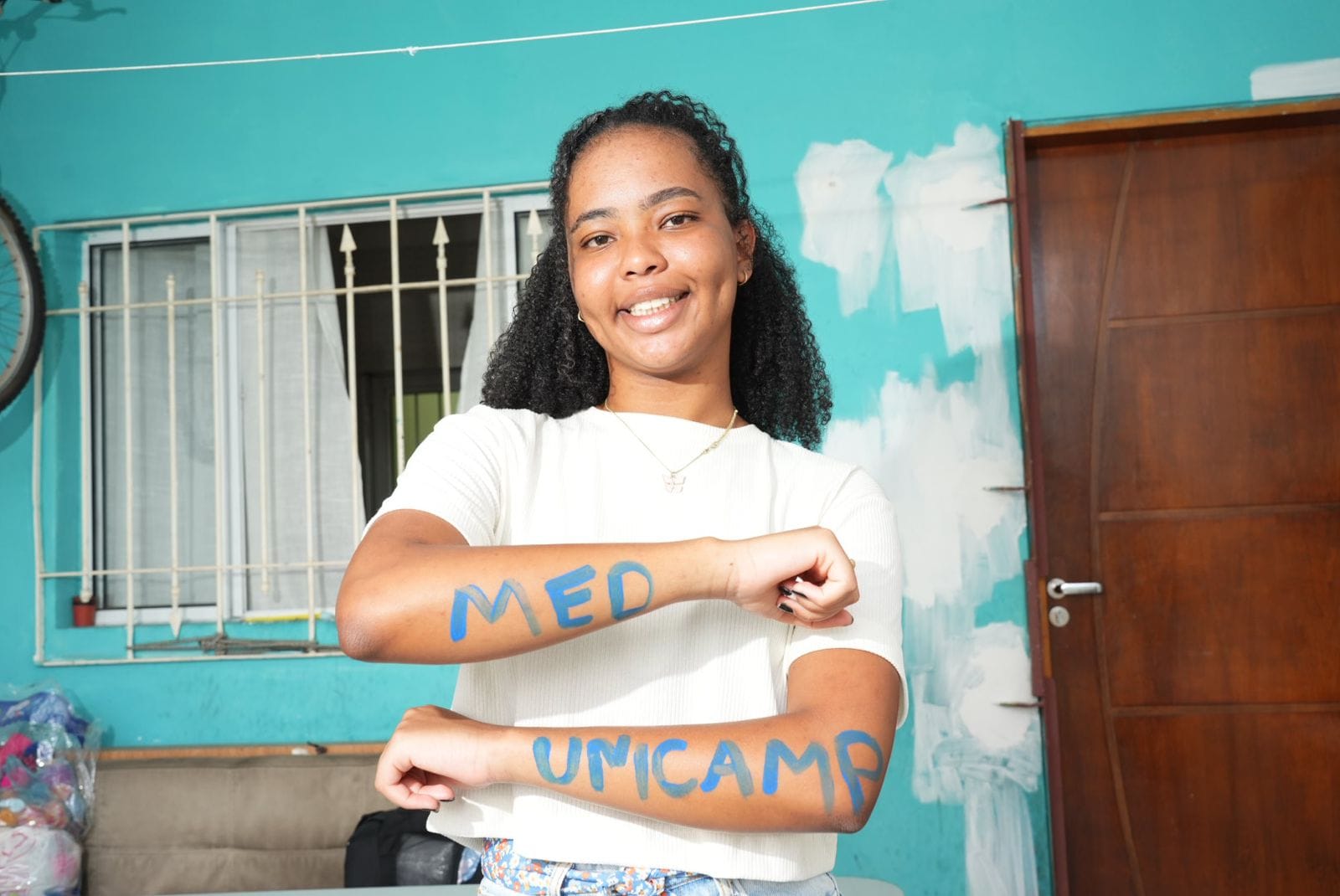 Aluna de Guaianases é aprovada em medicina na Unicamp