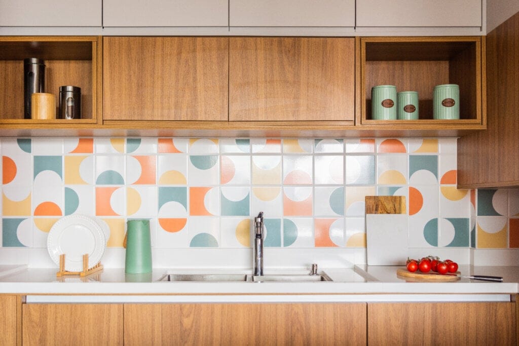 Veja como usar cores na cozinha de maneira equilibrada