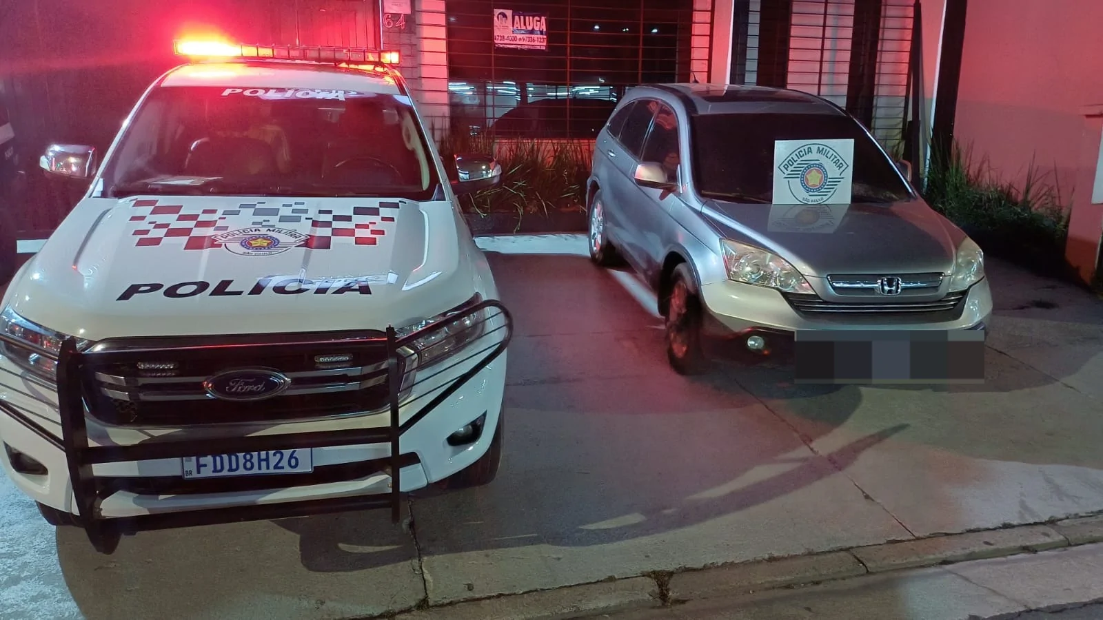 Carro roubado é encontrado em garagem e recuperado pela PM em Mogi