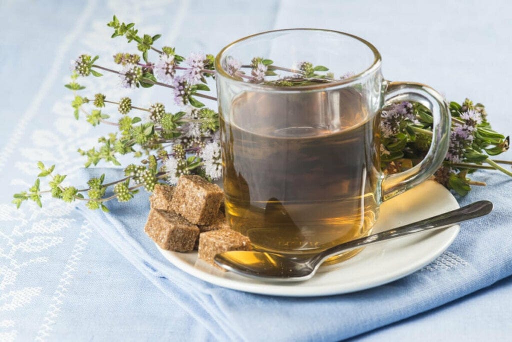 7 receitas de chás para ajudar a combater gripe e resfriado