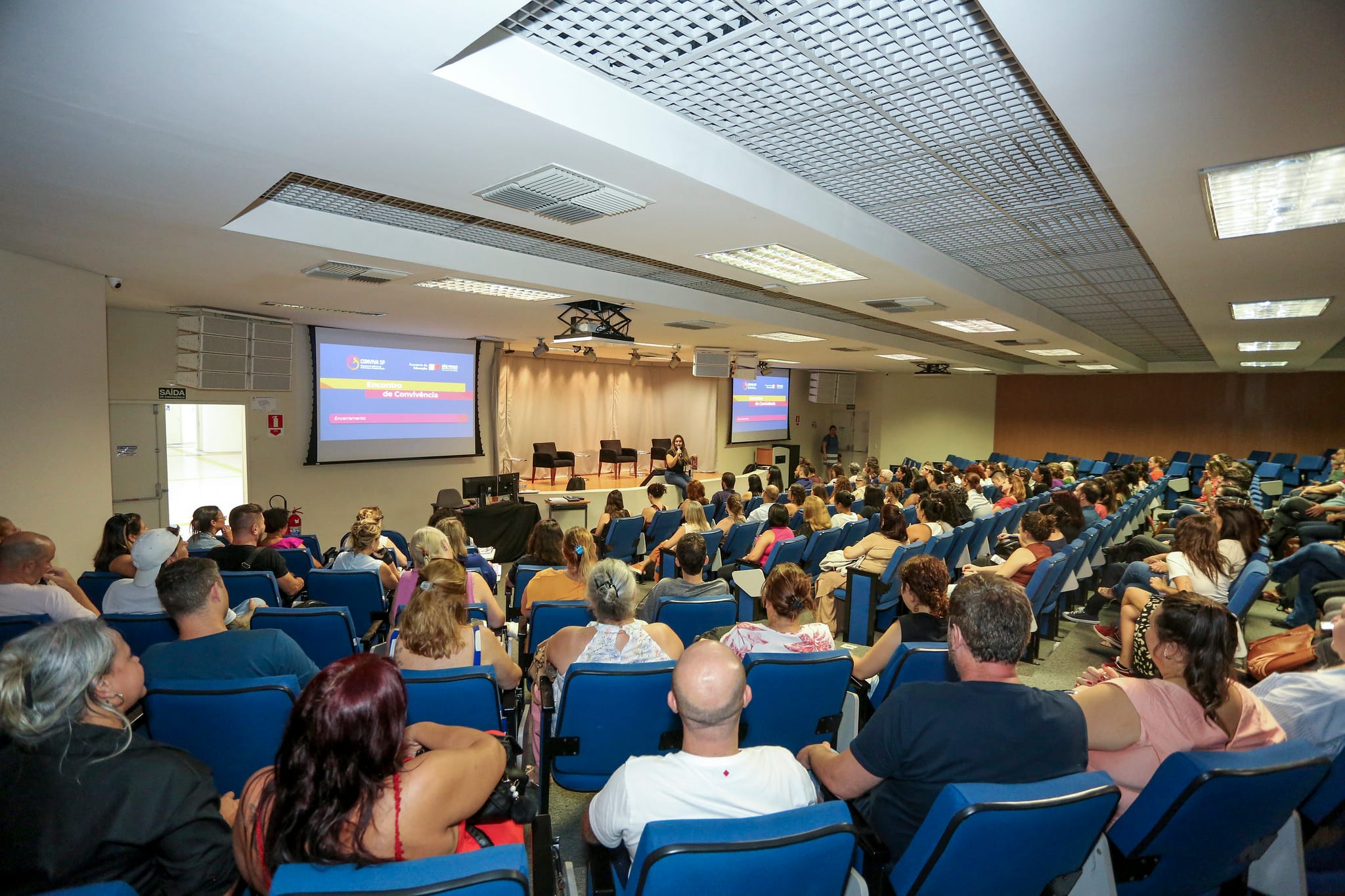 Educação de São Paulo convoca famílias em ação para combater crimes na internet