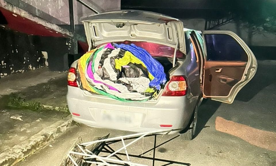Polícia flagra trio com materiais usados para soltura de balões em Santa Isabel