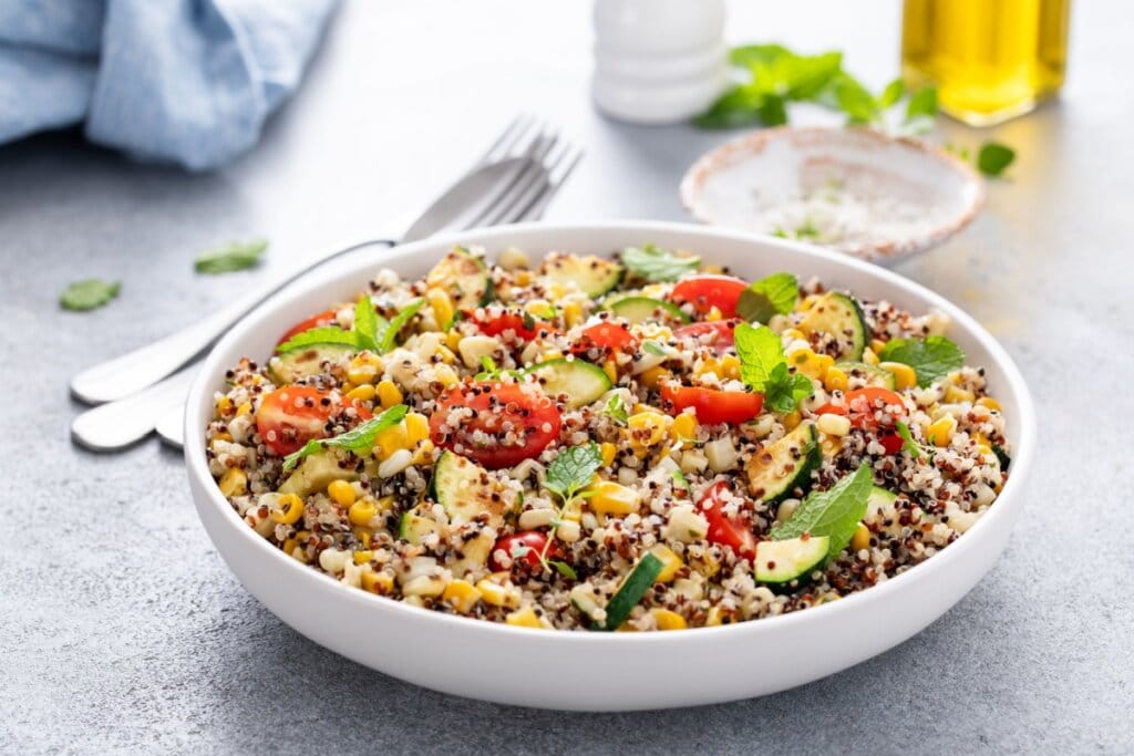 5 saladas mornas para os dias frios