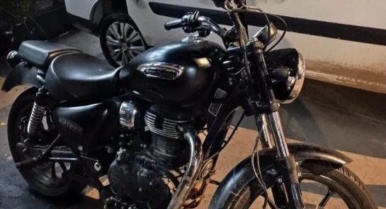 PM apreende menores com motocicleta roubada em Brás Cubas