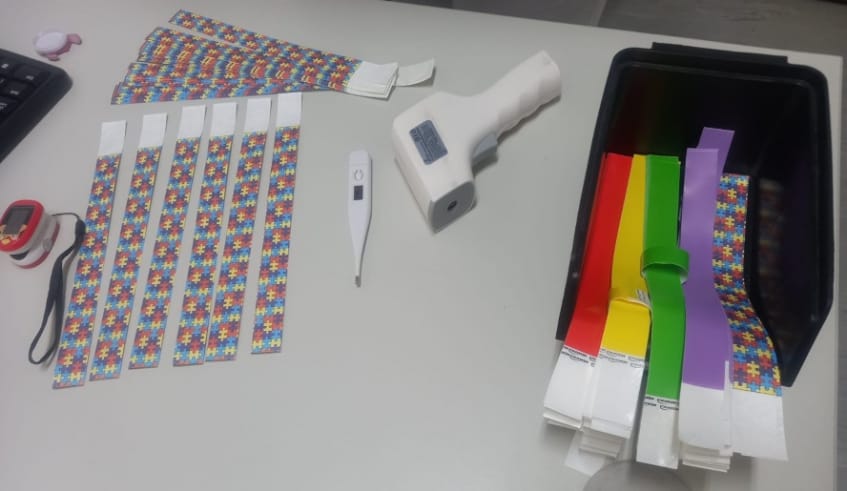 Saúde de Mogi utiliza pulseiras coloridas no atendimento de pacientes com TEA