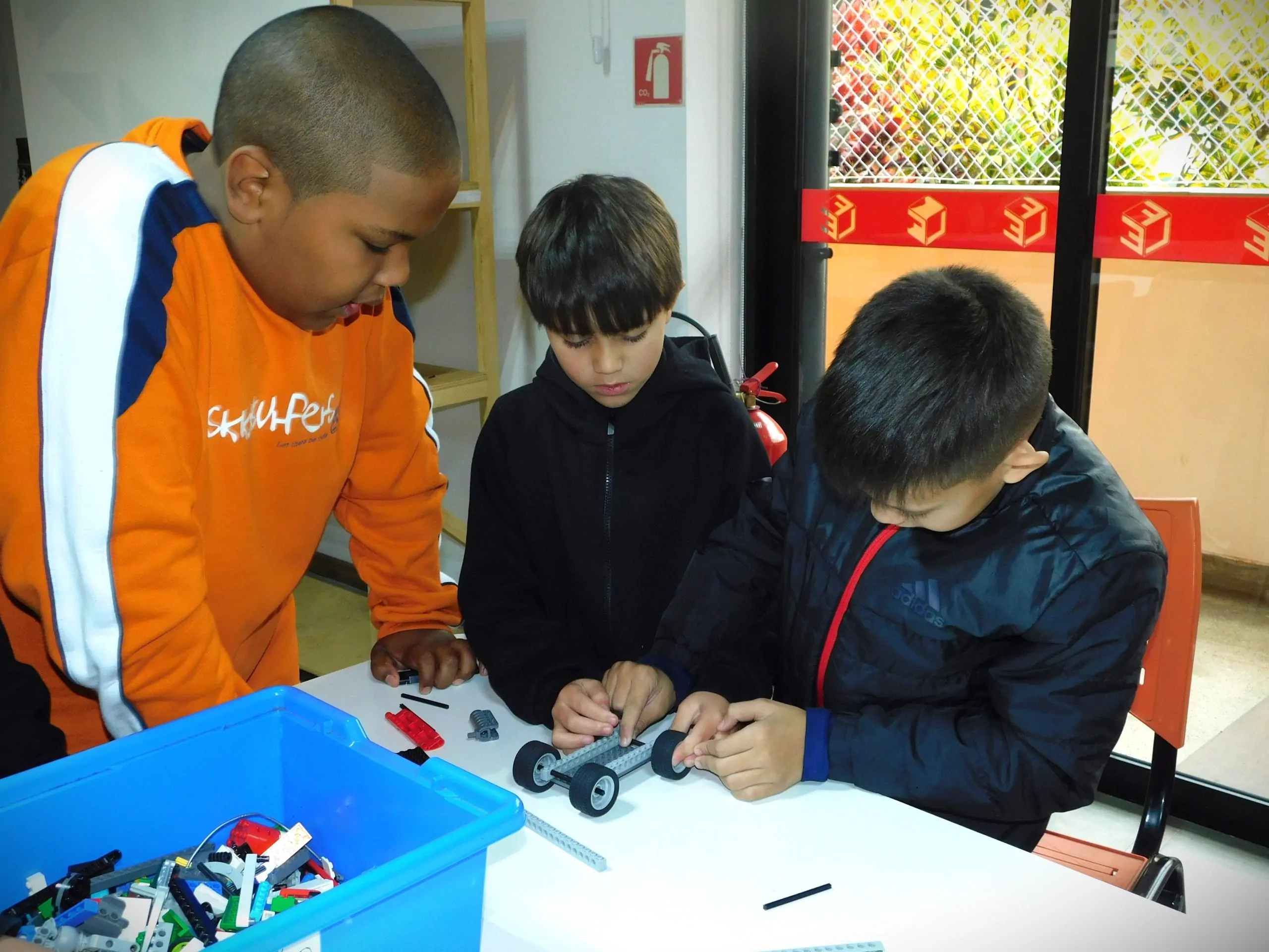 SESI Mogi abre inscrições para curso gratuito de robótica voltado para crianças de 8 a 11 anos