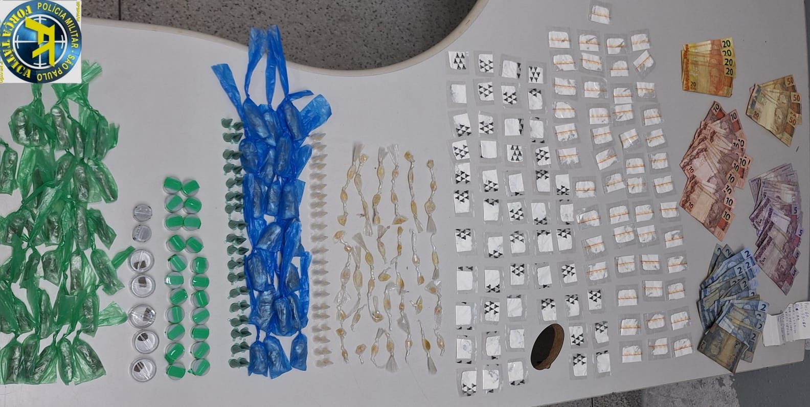 Homem é preso com mais de 300 porções de drogas em Itaquaquecetuba