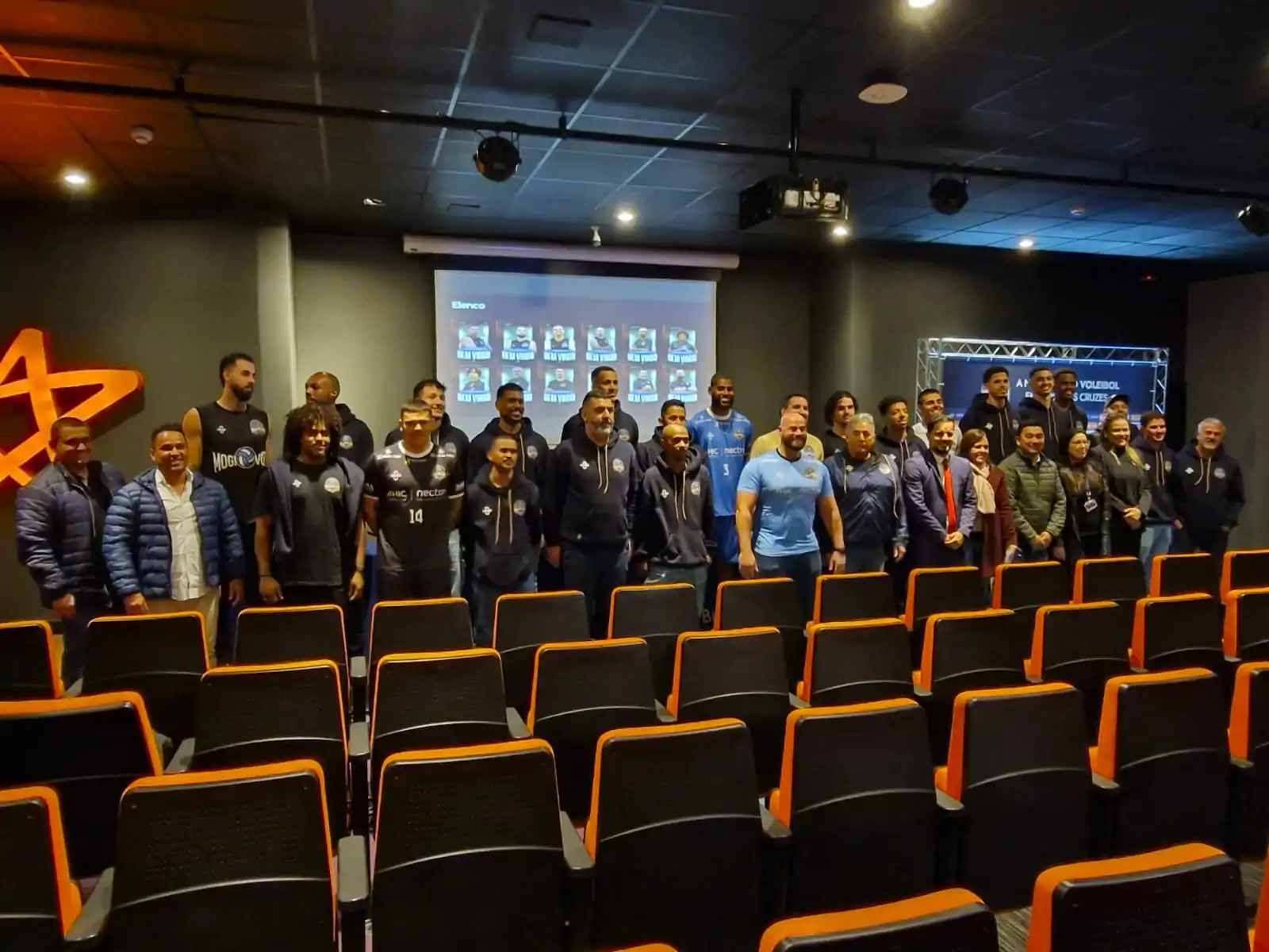 Mogi Vôlei apresenta elenco para temporada 2025/26: 'Objetivo é ser campeão', diz Navajas