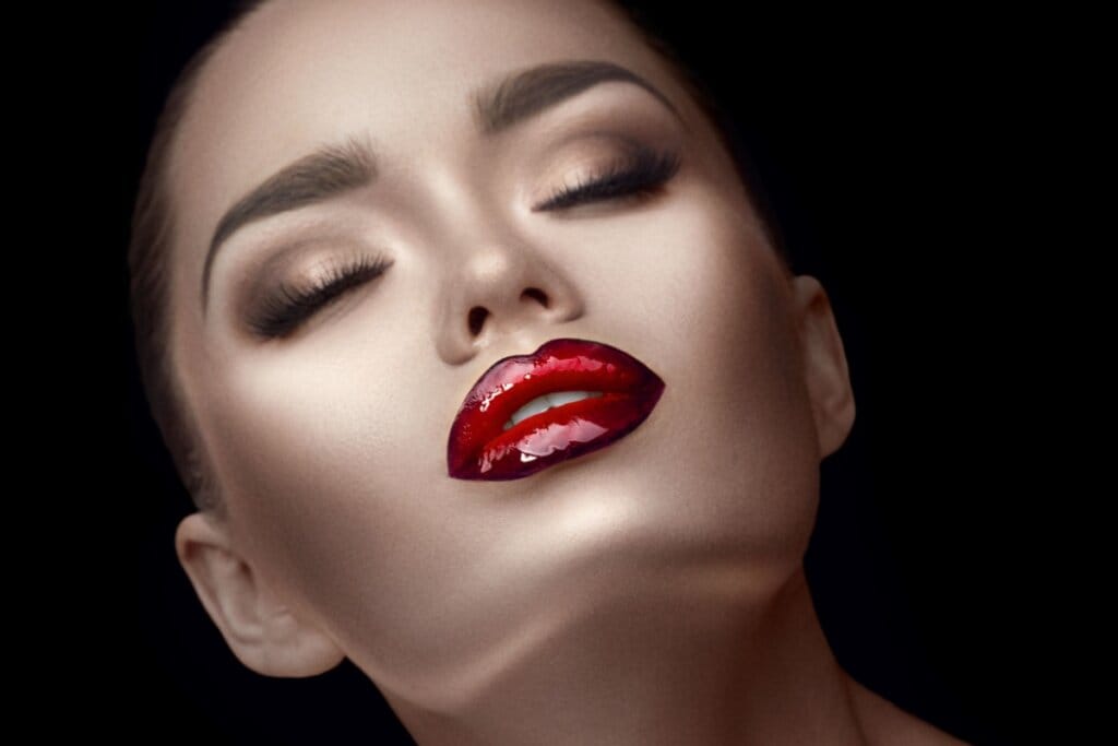 4 passos para fazer a tendência “boca de vampira”