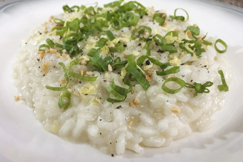 5 receitas de risoto fáceis e deliciosas para preparar no frio