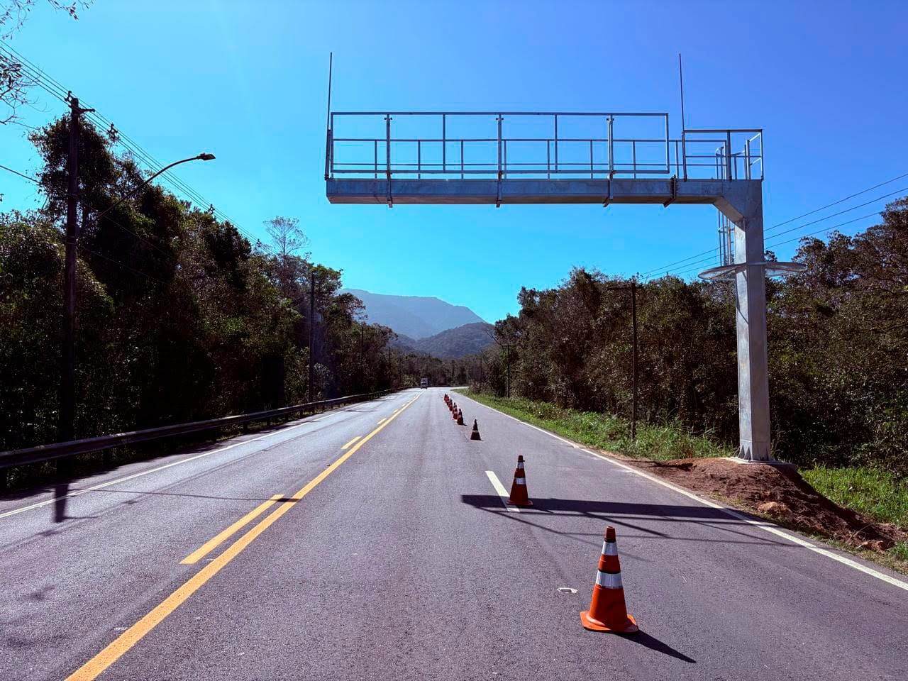 O Diário Esclarece: pórticos recém-instalados na Mogi-Bertioga não são para cobrar pedágios