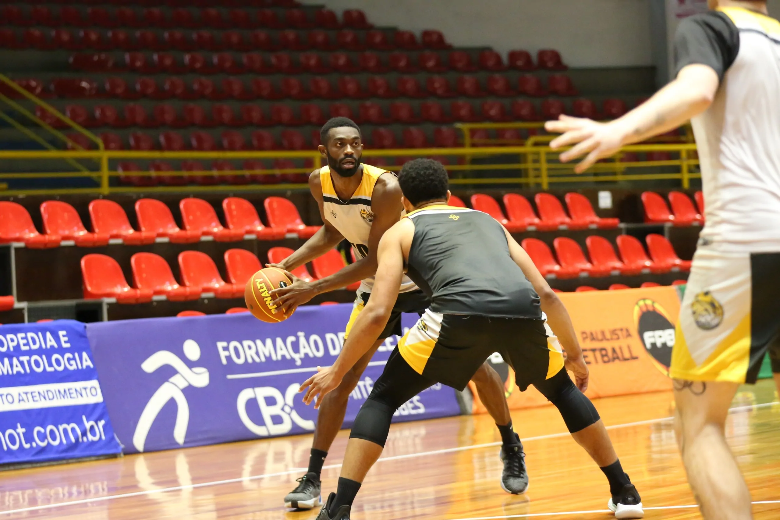 Mogi Basquete se prepara para clássico contra o São José pelo Campeonato Paulista