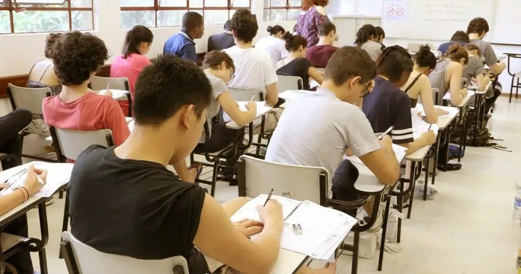 Ferraz de Vasconcelos abre inscrições de vestibular com bolsas de estudo para ensino superior
