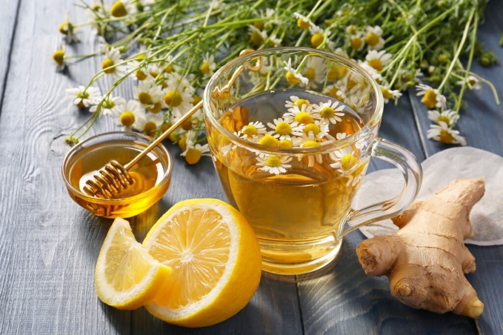 3 receitas de chás para desinflamar e desintoxicar o corpo