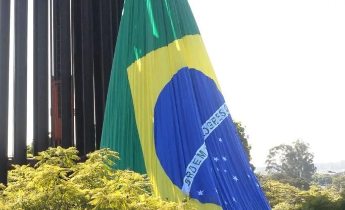 Construir o futuro da nossa pátria