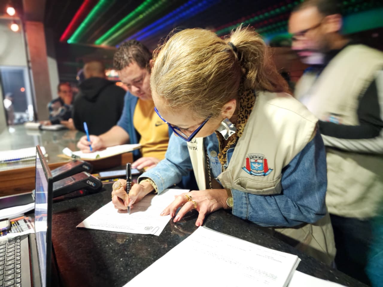 Adega com documentação irregular é fechada em Suzano