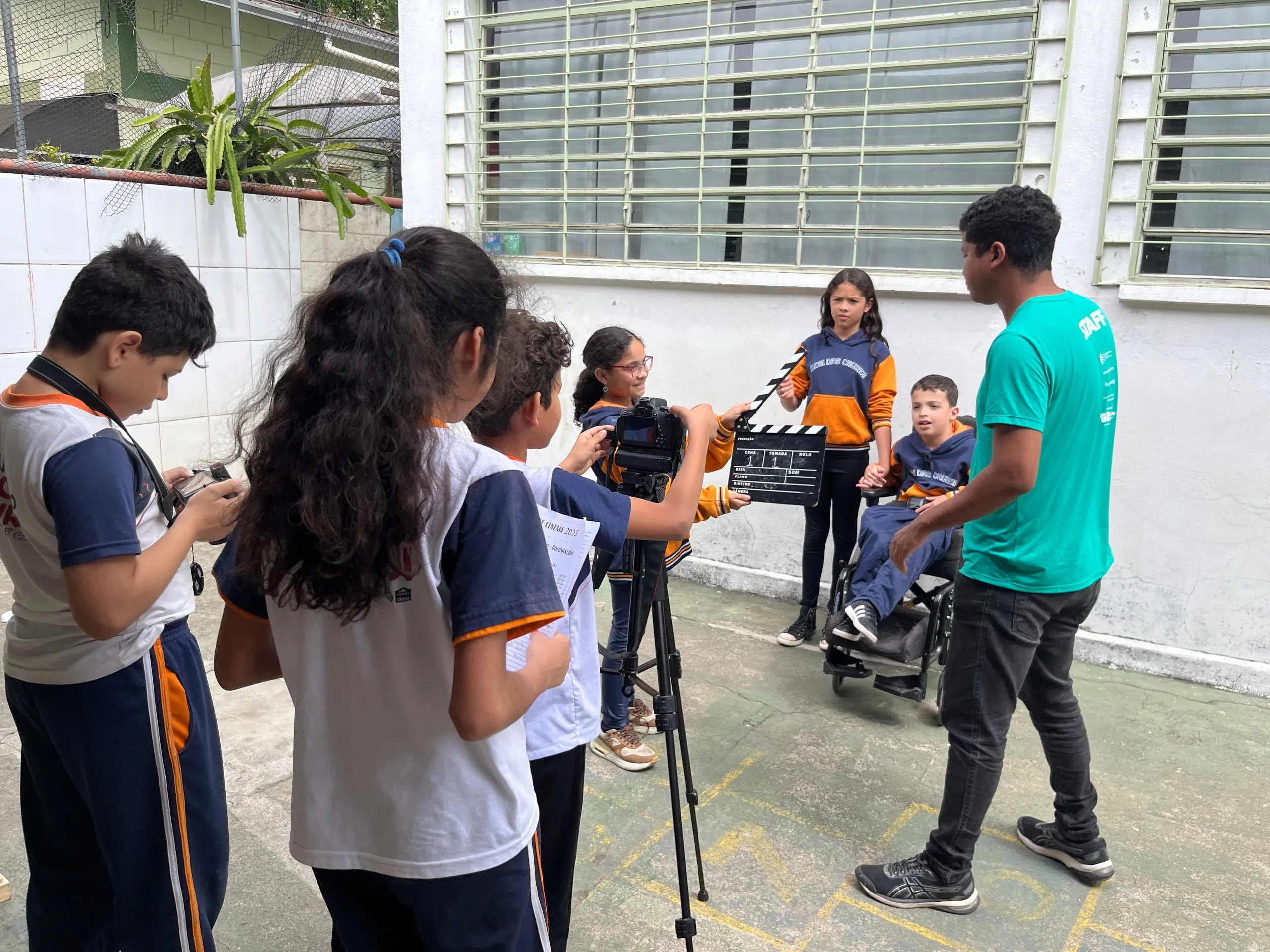 Escolas municipais de Mogi recebem teatro, cinema e oficinas socioeducativas