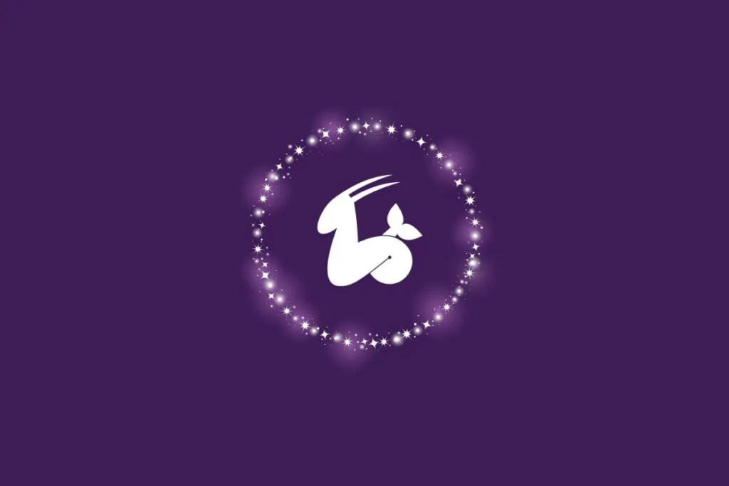 Símbolo do signo de Capricórnio representado por uma cabra com cauda de peixe, em branco, cercada por um círculo de pontos brilhantes sobre fundo roxo