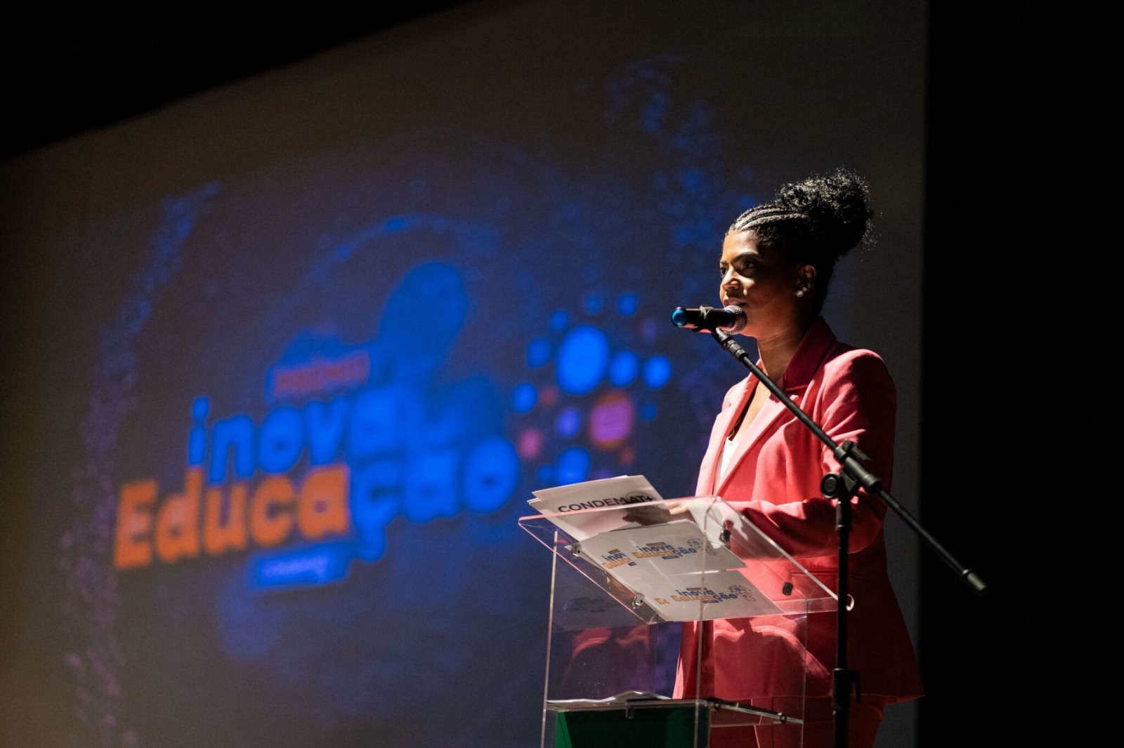 Arujá concorre ao 2º Prêmio Inova Educação com três projetos pedagógicos