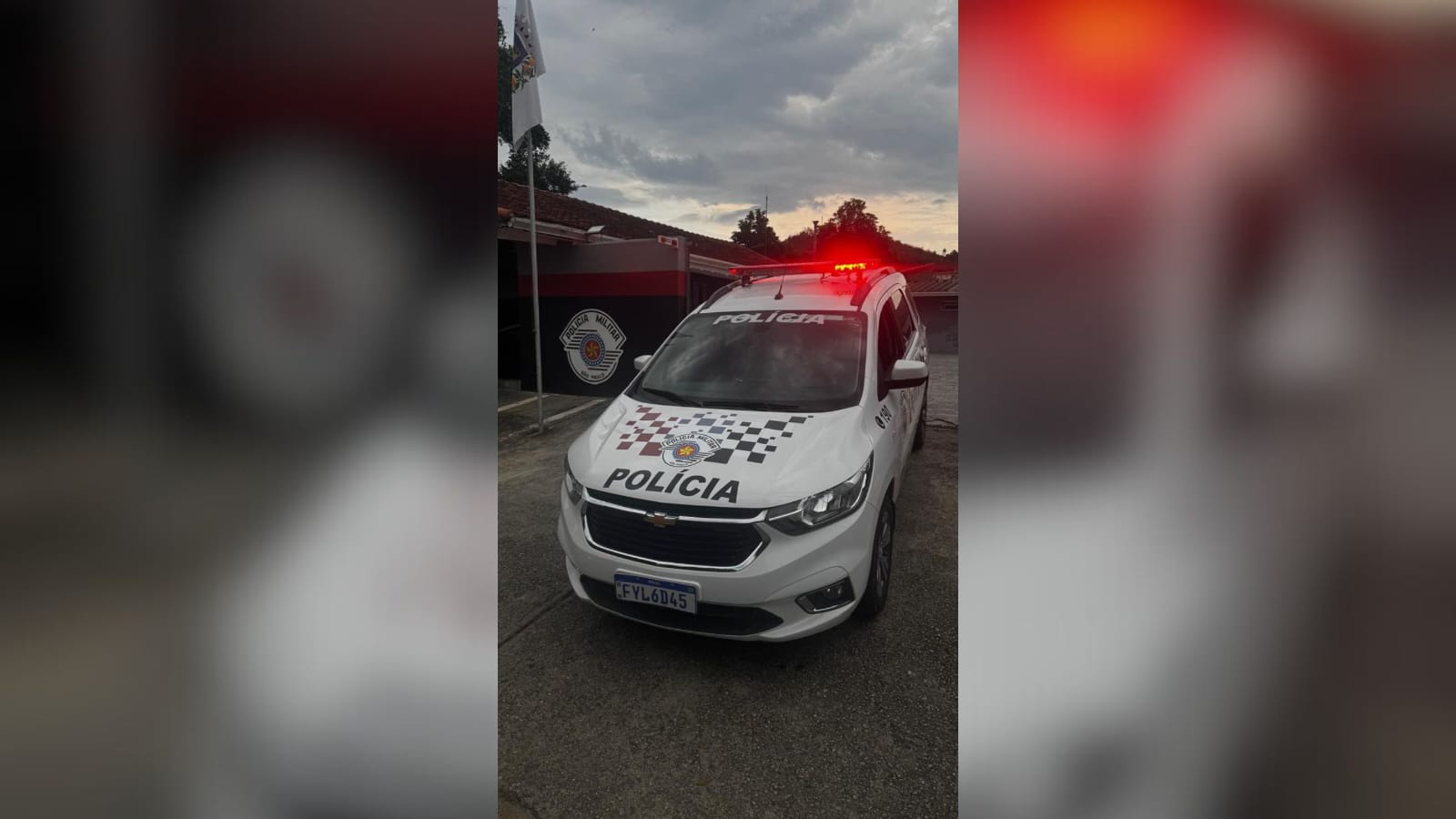 Homem é preso após agredir namorada dentro de casa em Guararema