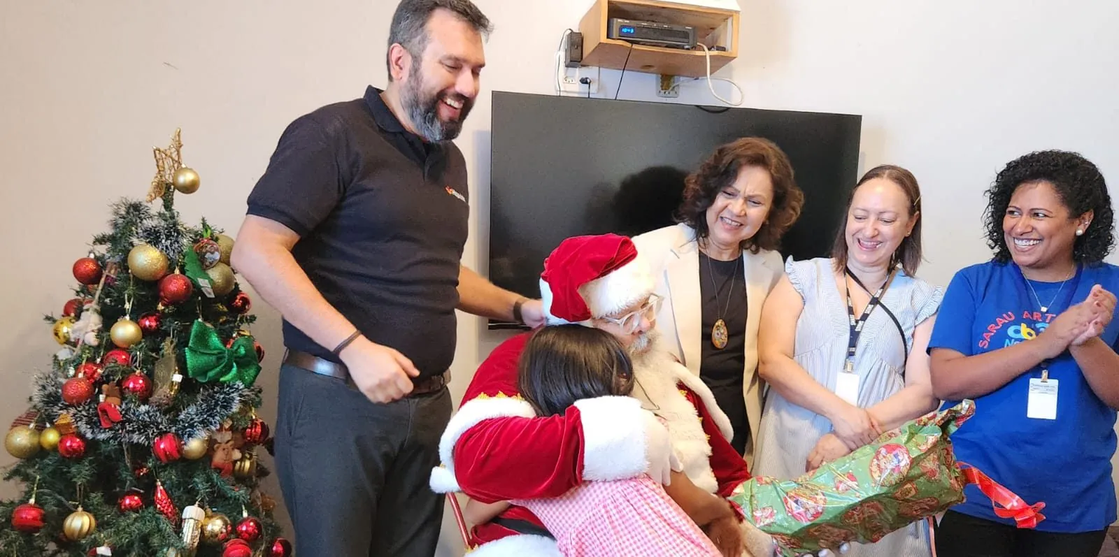 Hapvida arrecada 11,5 mil brinquedos em campanha de Natal no Brasil