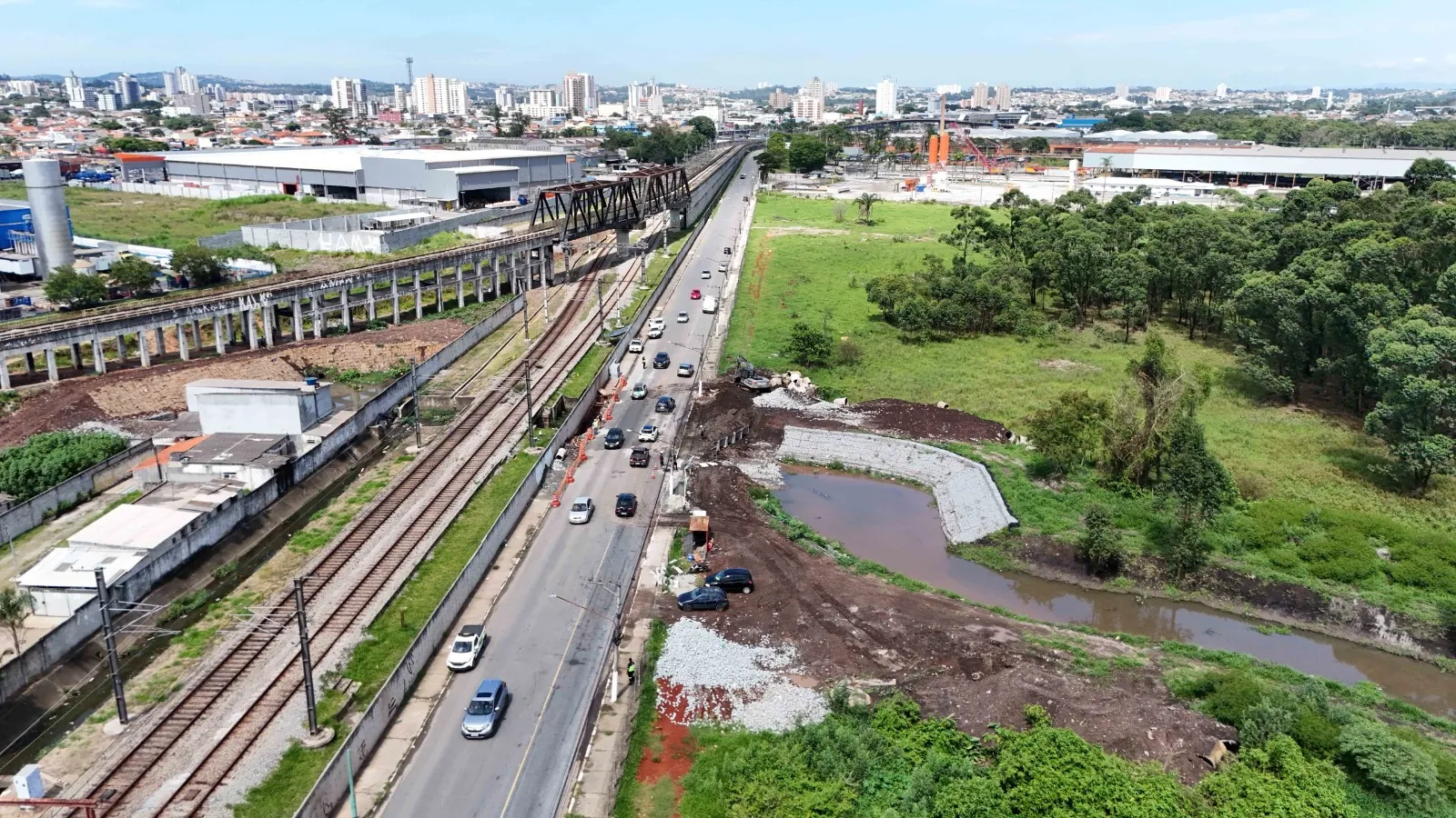 Prefeitura de Suzano conclui obra na Jorge Bei Maluf e libera tráfego nos dois sentidos