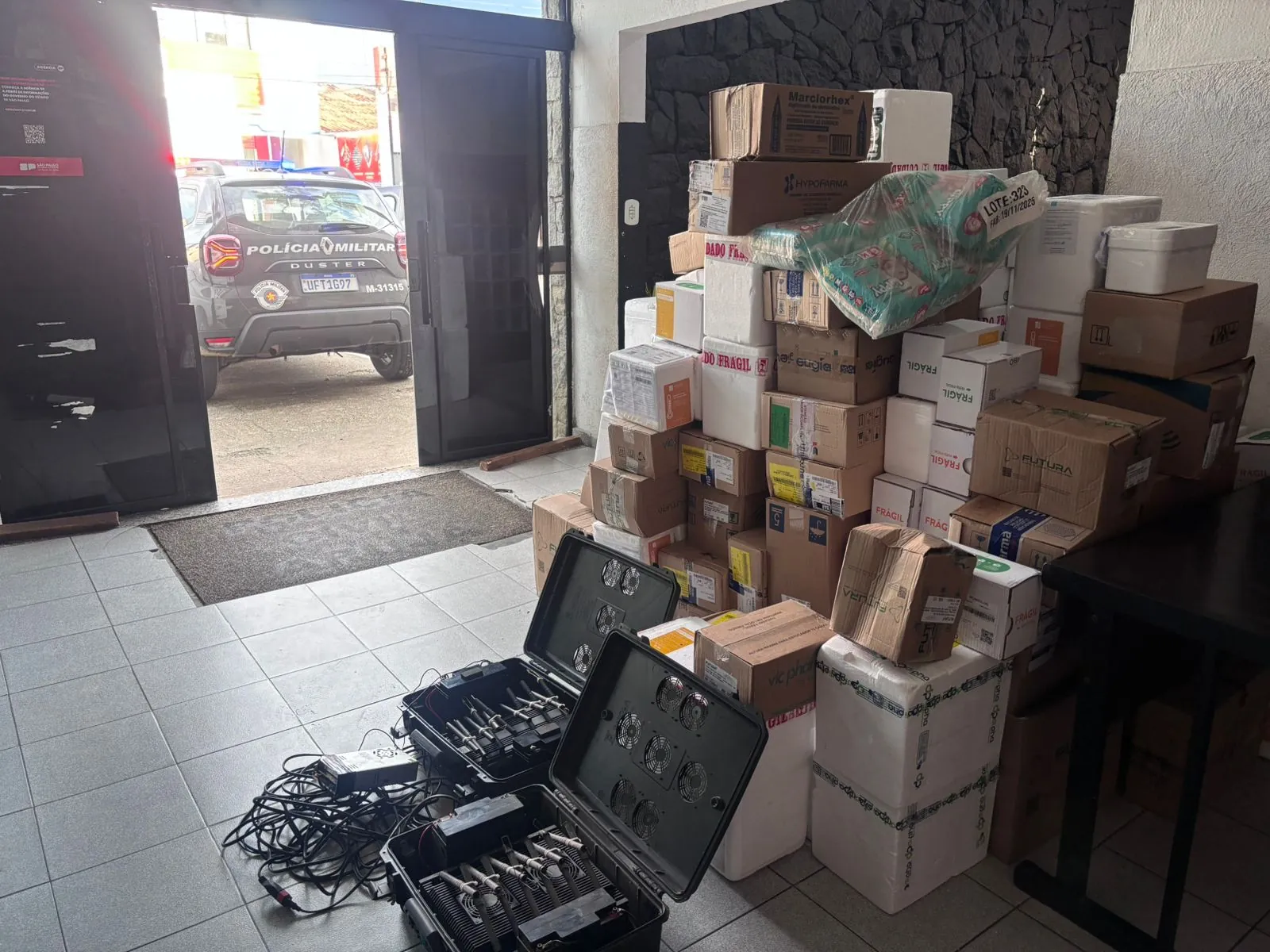PM recupera carga de canetas emagrecedoras avaliada em R$ 800 mil, em Arujá