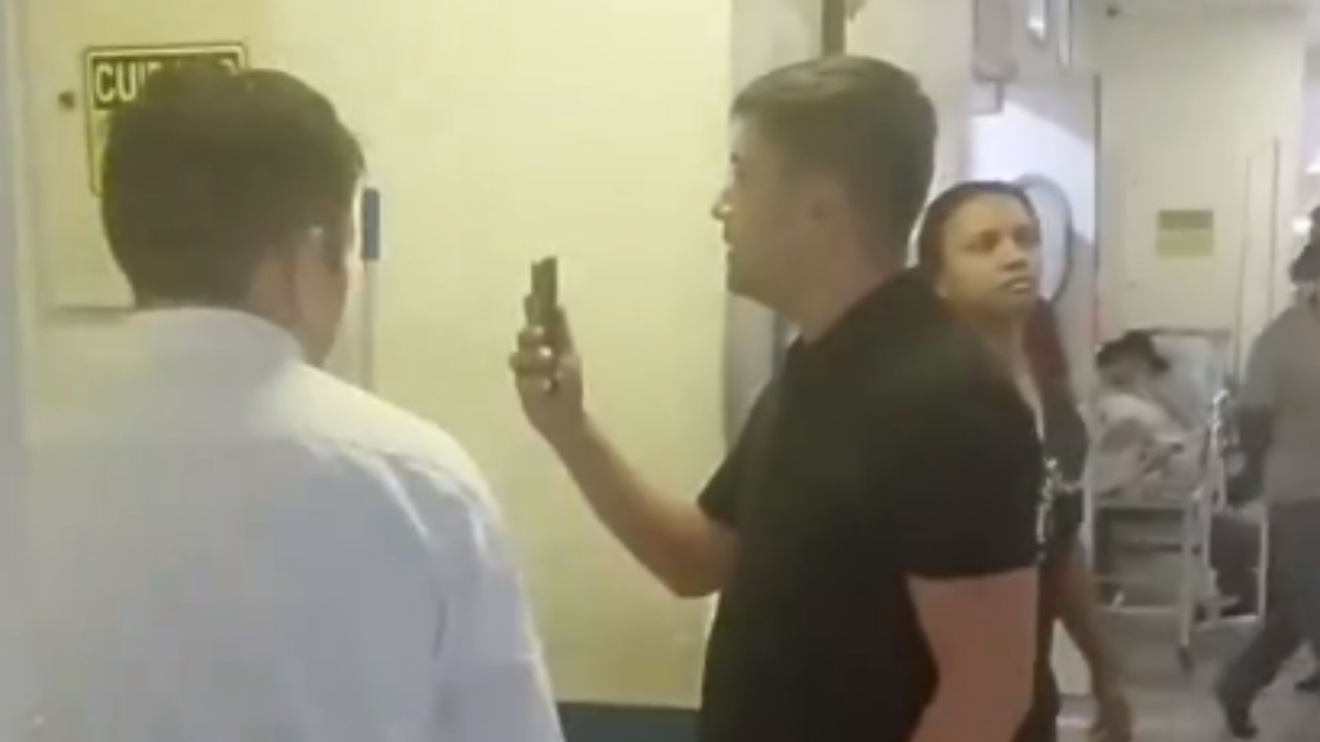 Desentendimento entre Lintz e enfermeiro gera tumulto na Santa Casa de Mogi das Cruzes; veja vídeo