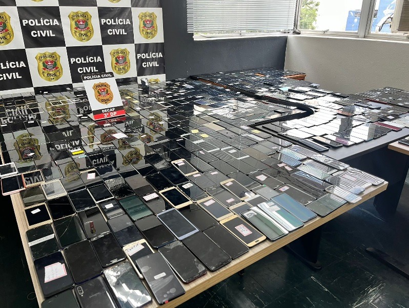 Governo de SP passa a avisar quem estiver com celular roubado ou furtado