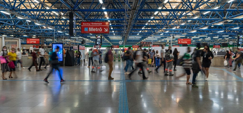 CPTM e Metrô de São Paulo funcionam 24h neste fim de semana