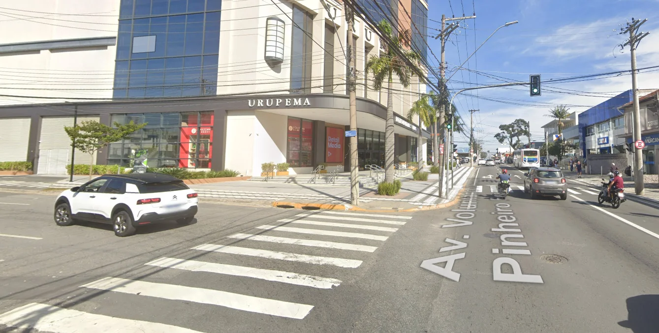 Mãe e filha de 4 anos são atropeladas em avenida de Mogi das Cruzes