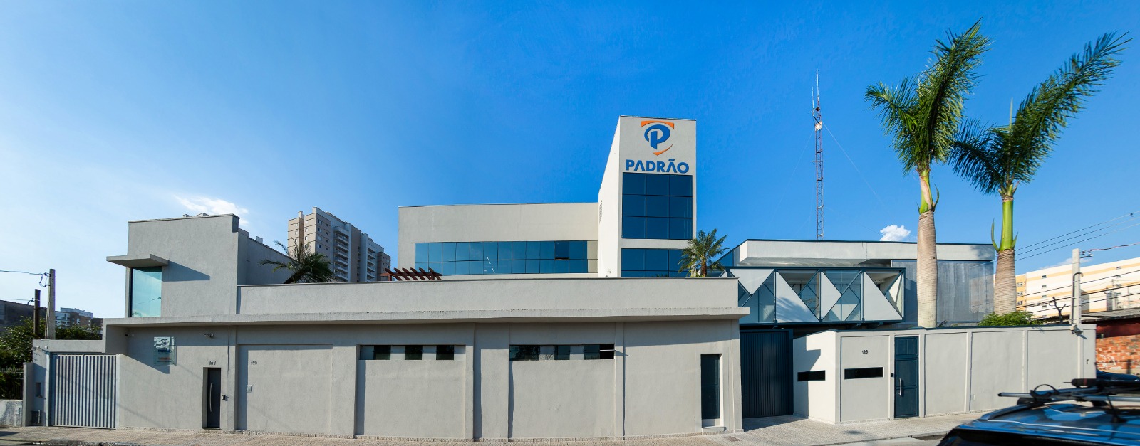 Padrão Serviços fortalece o compromisso com a equidade ao publicar relatório de igualdade salarial entre homens e mulheres