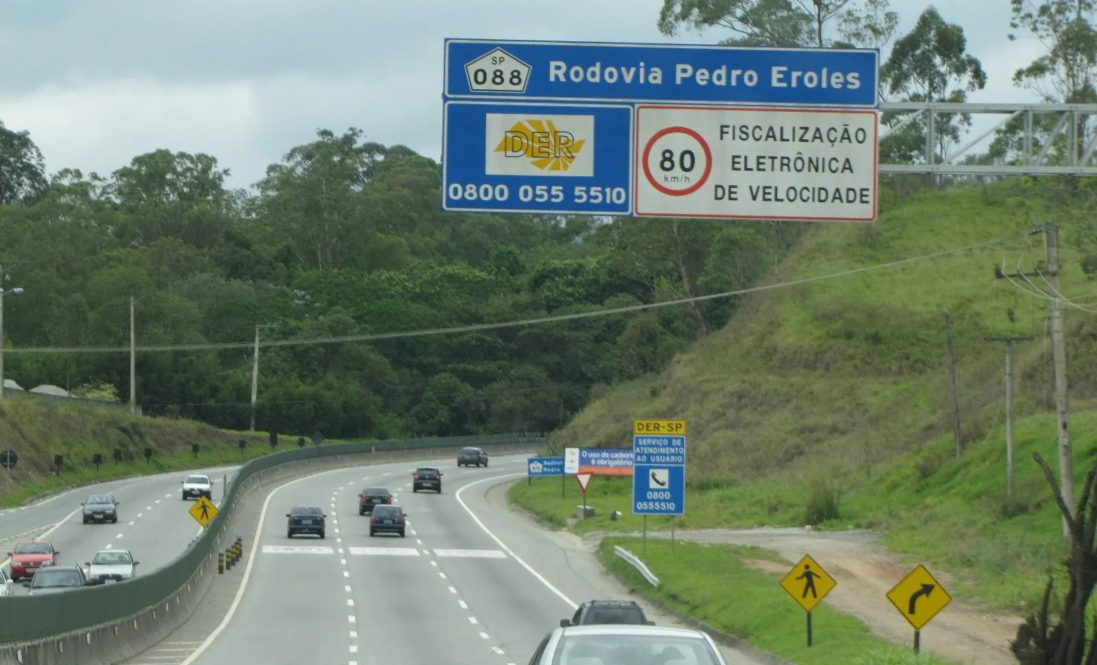 Motociclista morre após acidente com caminhão em Biritiba Mirim