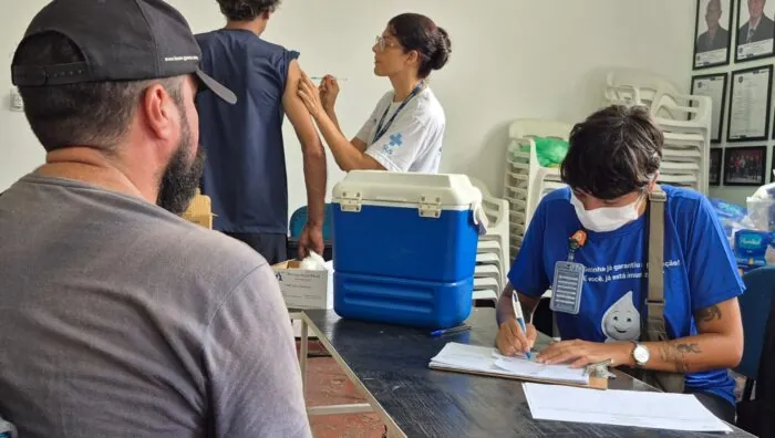 Suzano vacina pessoas em situação de vulnerabilidade social contra quatro doenças